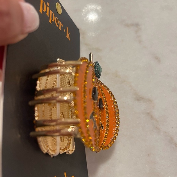 GLITTER PUMPKIN HAIR CLIP!!! Cute fashion and ready for spooky season! New - Picture 3 of 4